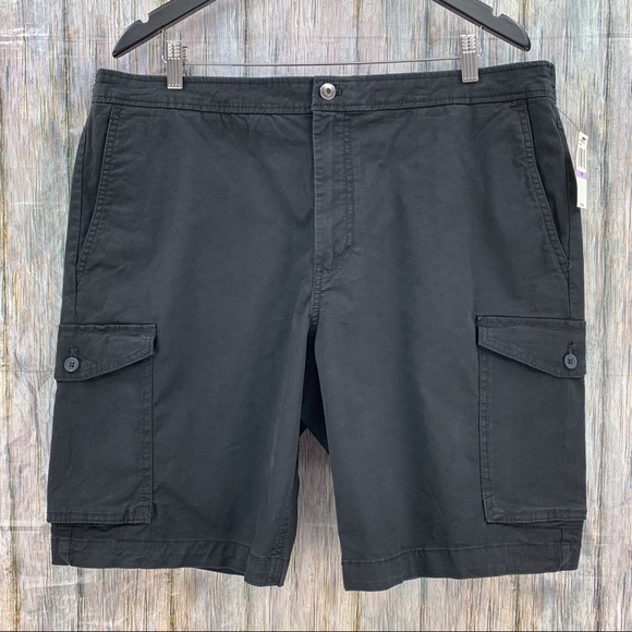 Van Heusen NWT Black 9.5” Cargo Shorts, 38 - Picture 3 of 15